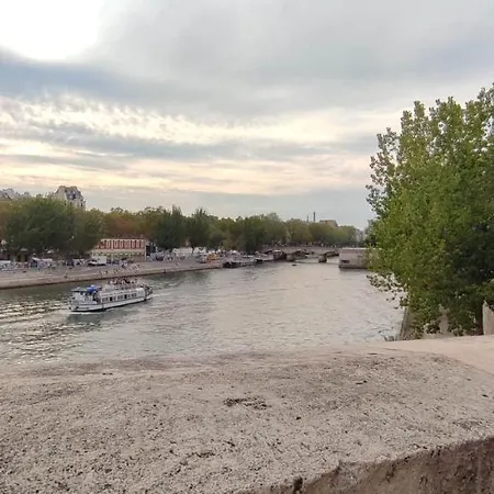 Ile Saint Louis Center Of Appartamento Parigi